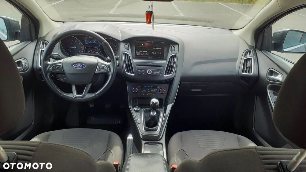 Ford Focus 1.5 TDCi Titanium - 16