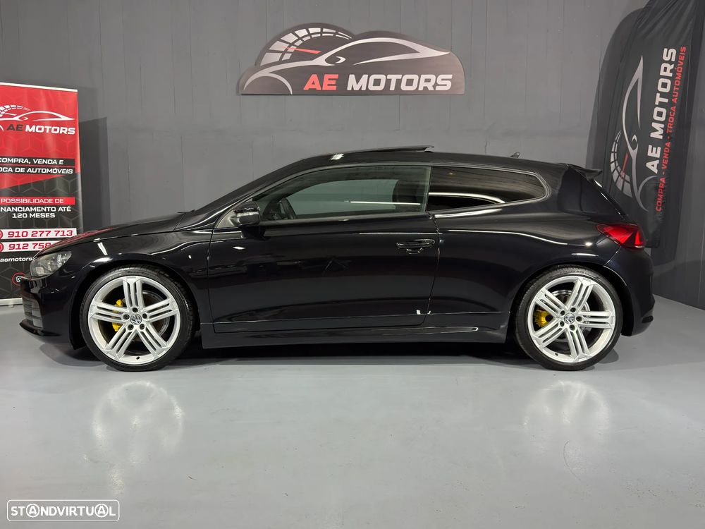 VW Scirocco 2.0 TDI Blue Motion Technologie Club - 2