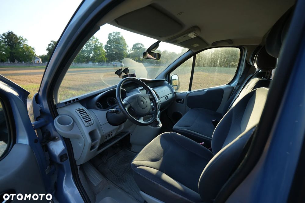 Renault Trafic Grand Passenger Black Edition - 19