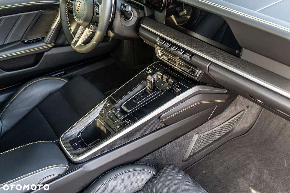 Porsche 911 Turbo S - 22