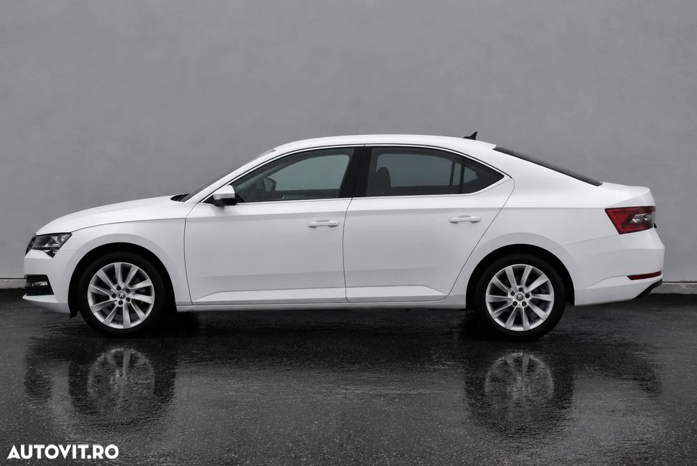 Skoda Superb 2.0 TDI DSG Ambition - 8