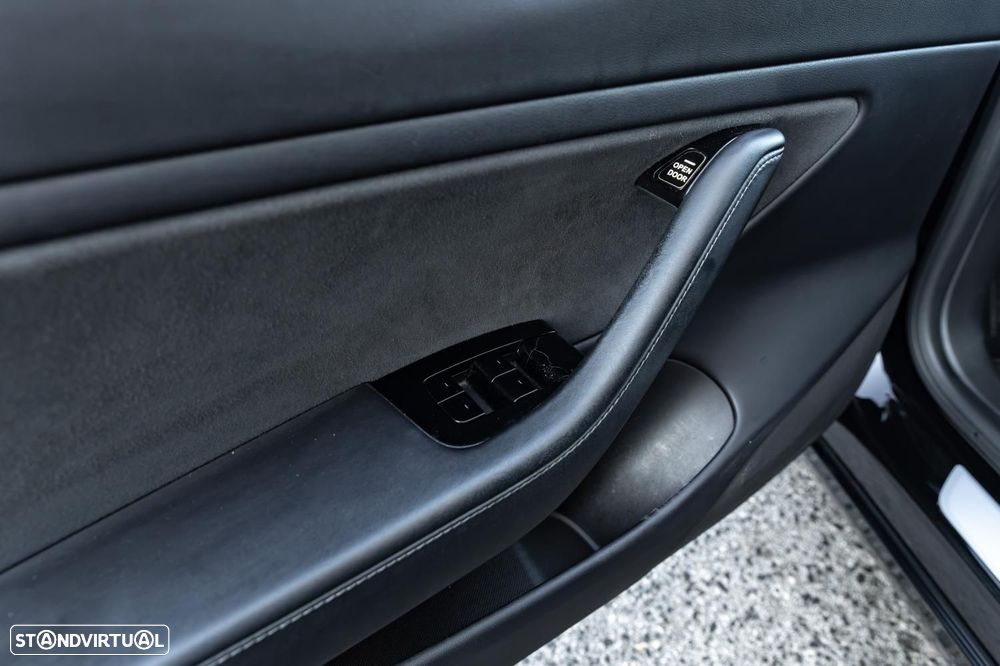 Tesla Model 3 Long-Range Dual Motor AWD - 17