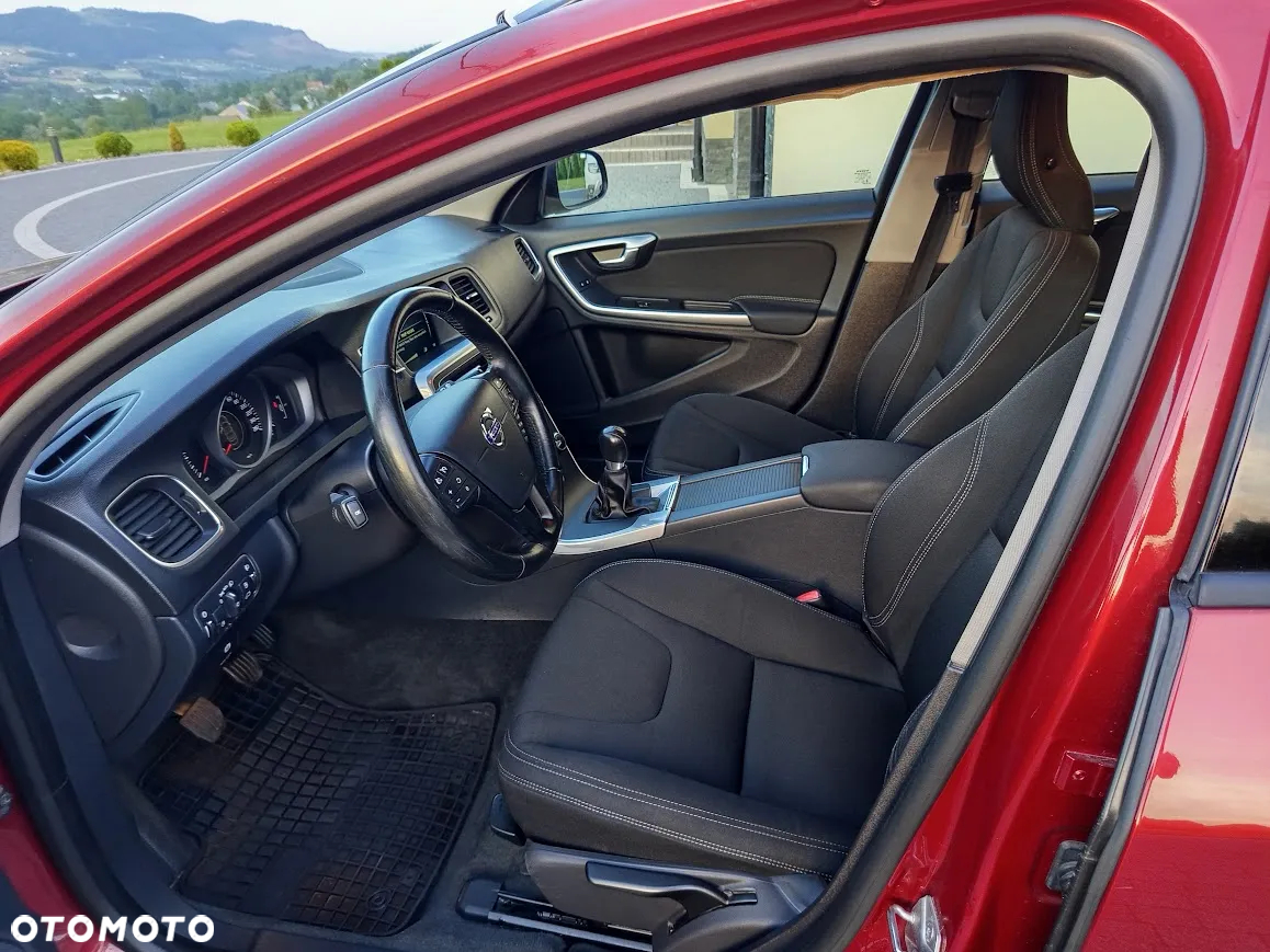 Volvo V60 D2 Edition - 13