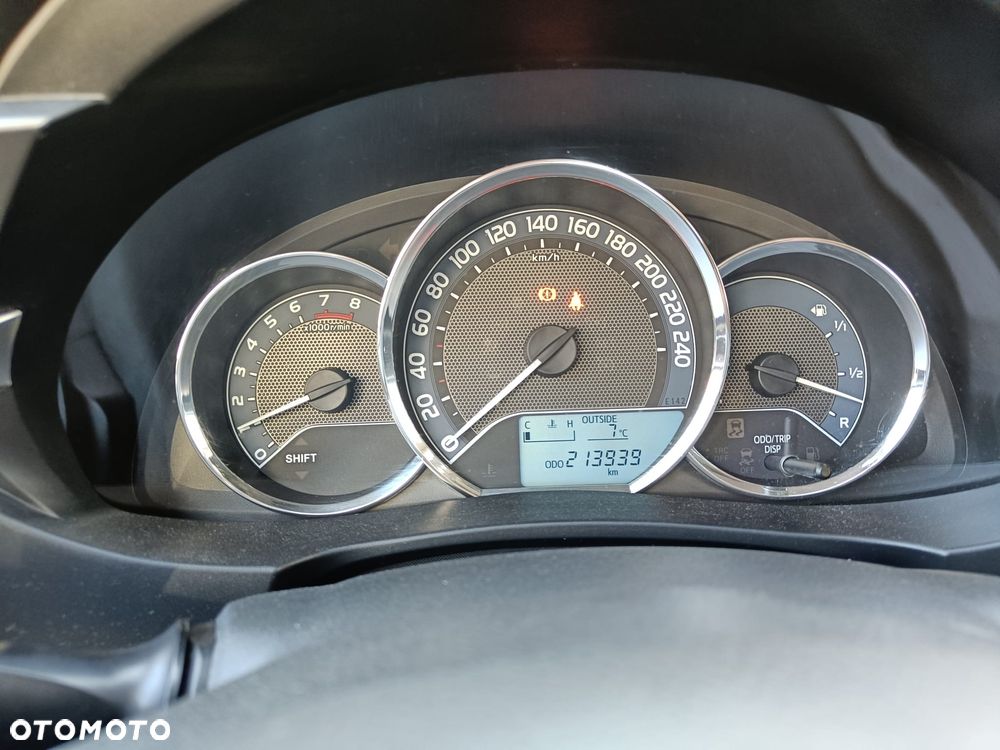 Toyota Corolla 1.6 Active - 11