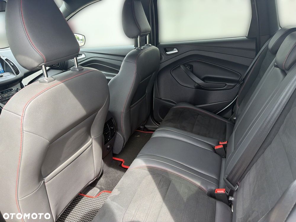 Ford Kuga - 13