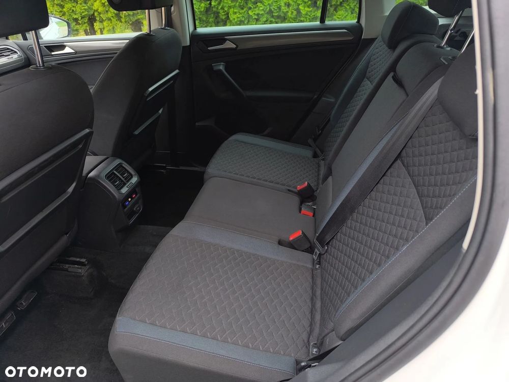 Volkswagen Tiguan 2.0 TDI SCR IQ.DRIVE - 16