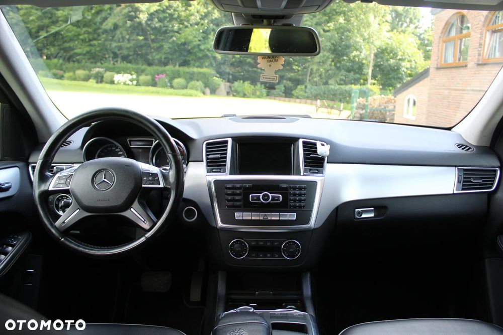 Mercedes-Benz ML 350 BlueTEC 4-Matic - 16