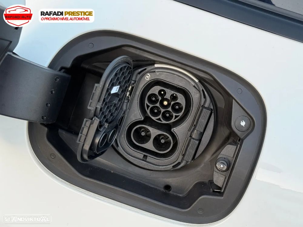 Mercedes-Benz C 300 e T 9G-TRONIC AMG Line - 43