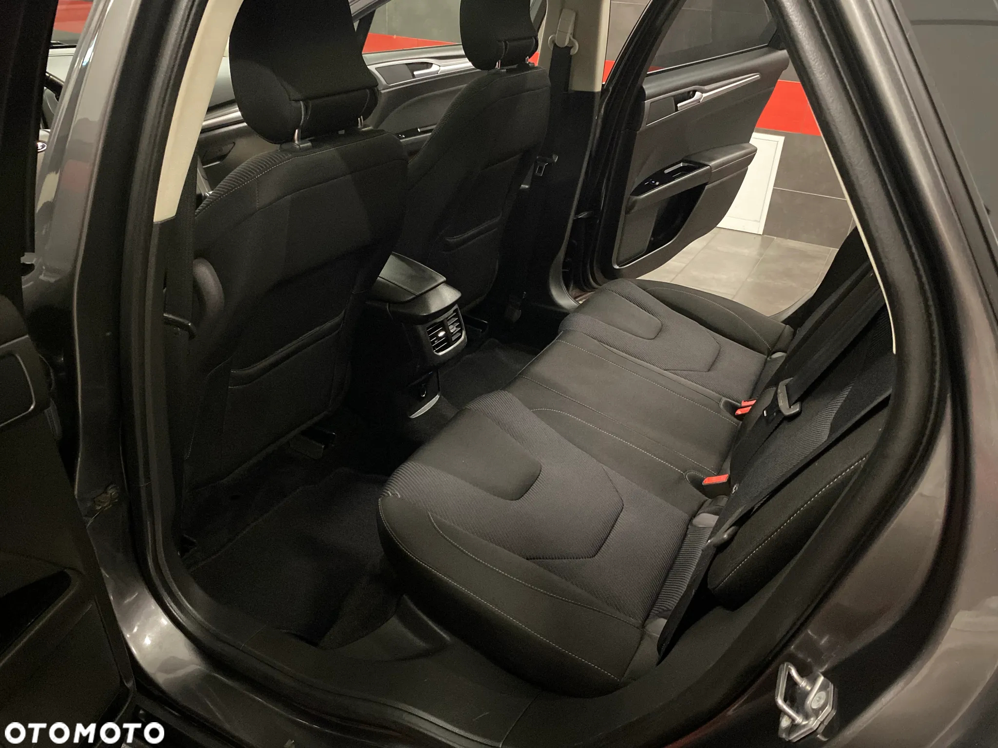 Ford Mondeo 2.0 TDCi Titanium - 18