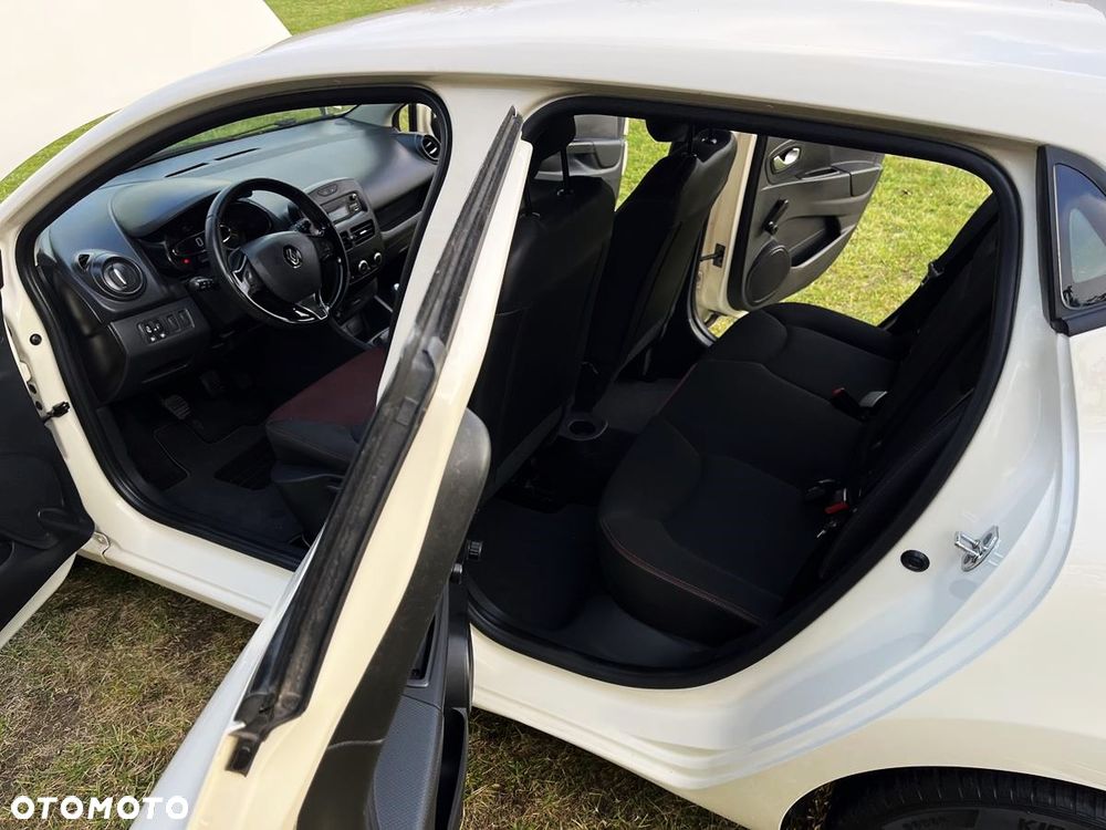 Renault Clio - 8