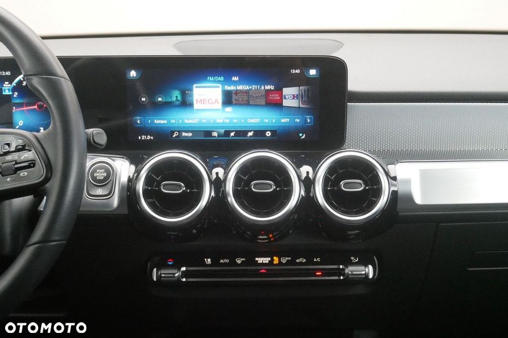Mercedes-Benz GLB - 10