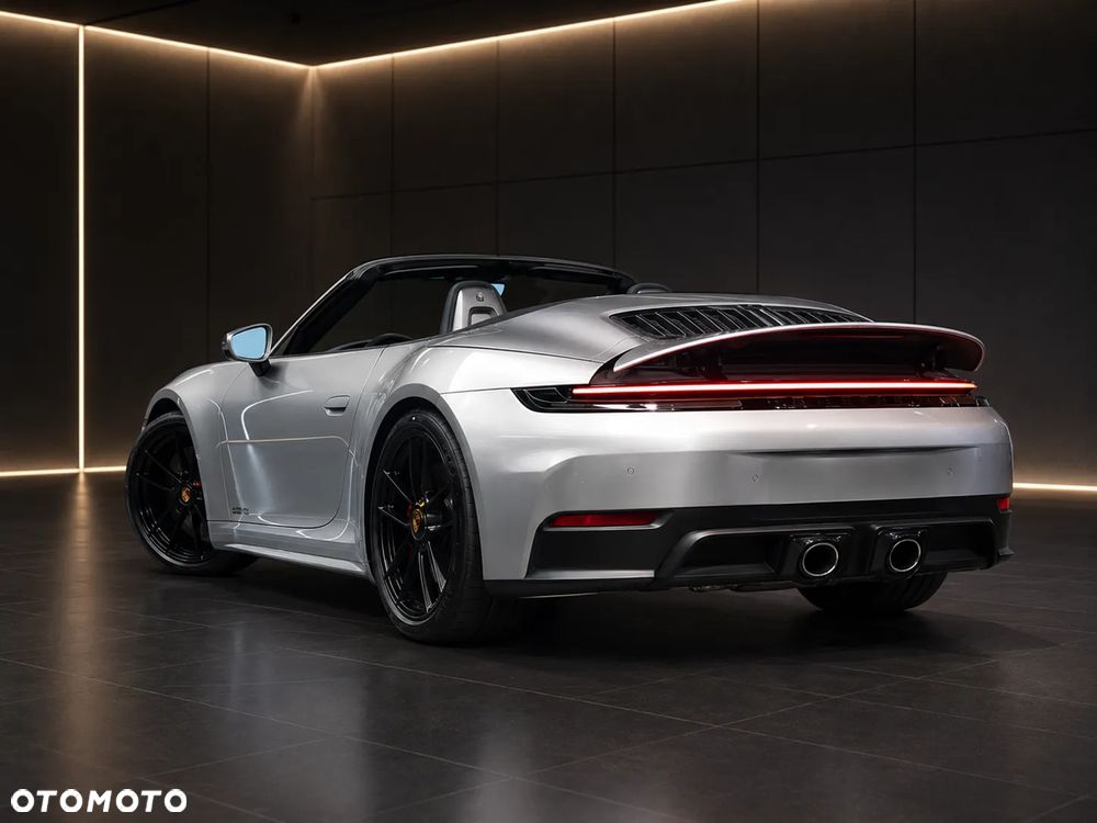 Porsche 911 Carrera T-Hybrid GTS - 10
