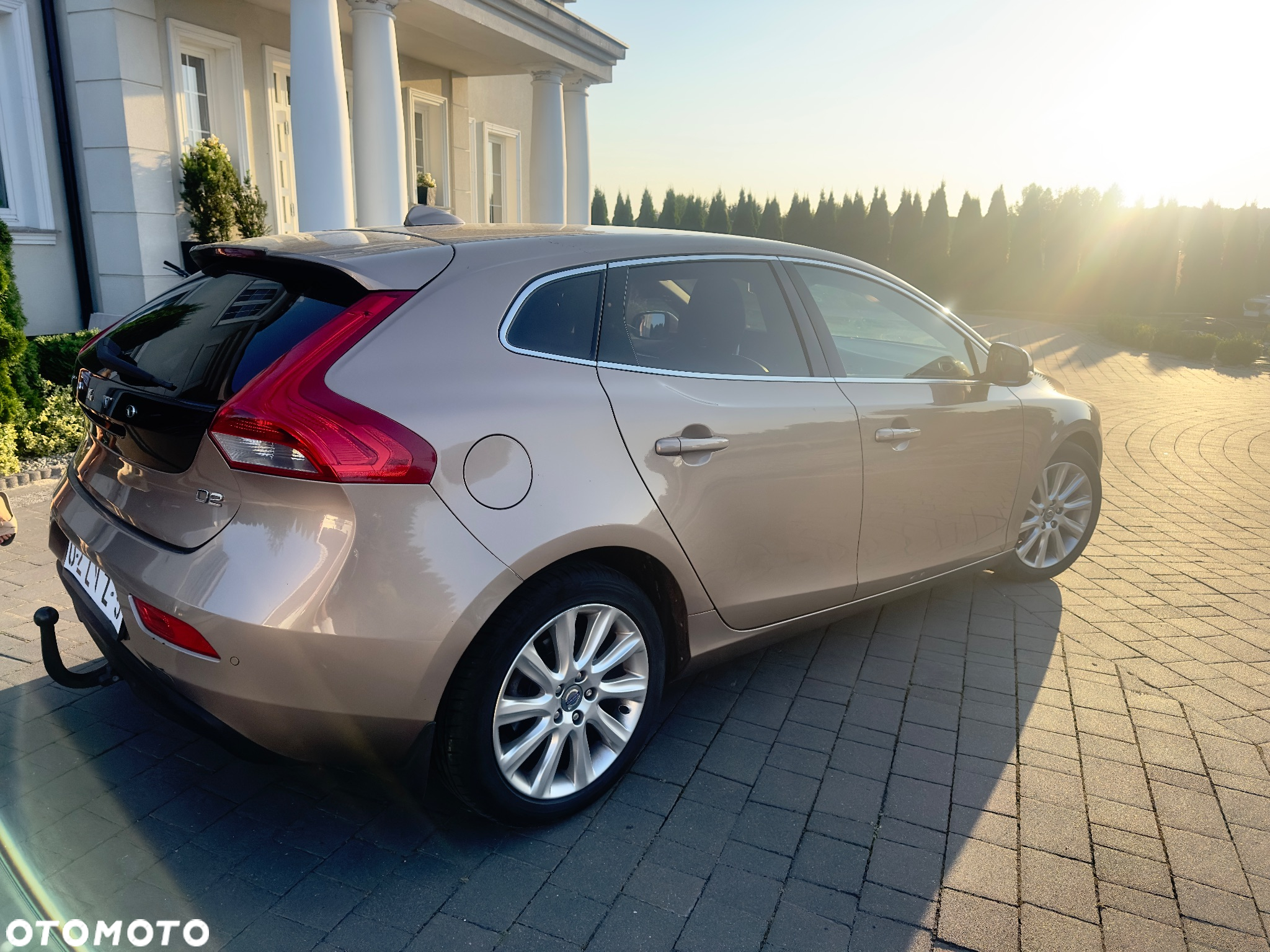 Volvo V40 D2 R-Design Momentum - 4