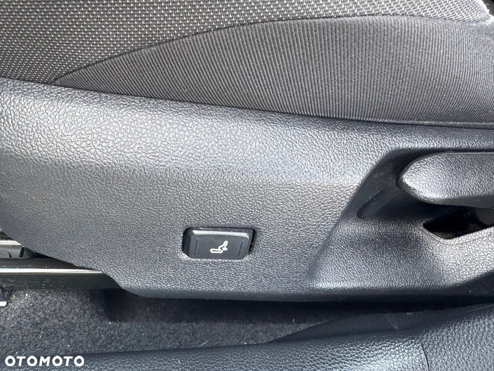 Toyota Corolla 1.8 Hybrid GPF Comfort - 18