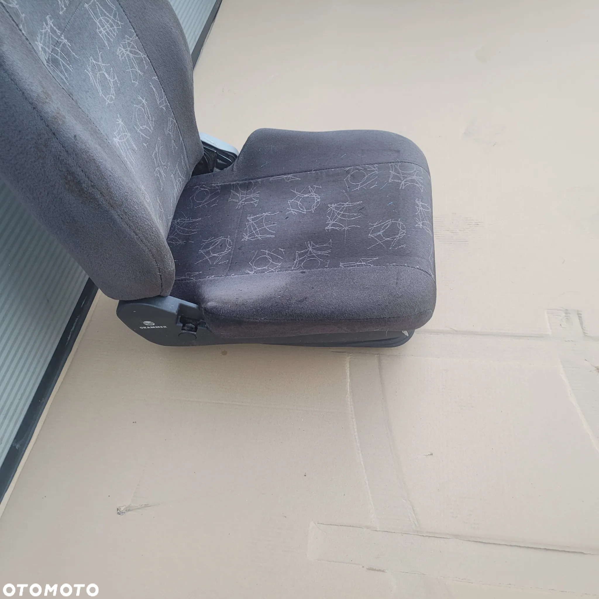 FOTEL KIEROWCY F2000 IVECO TRAKKER GRAMMER CHWALIM116 - 2