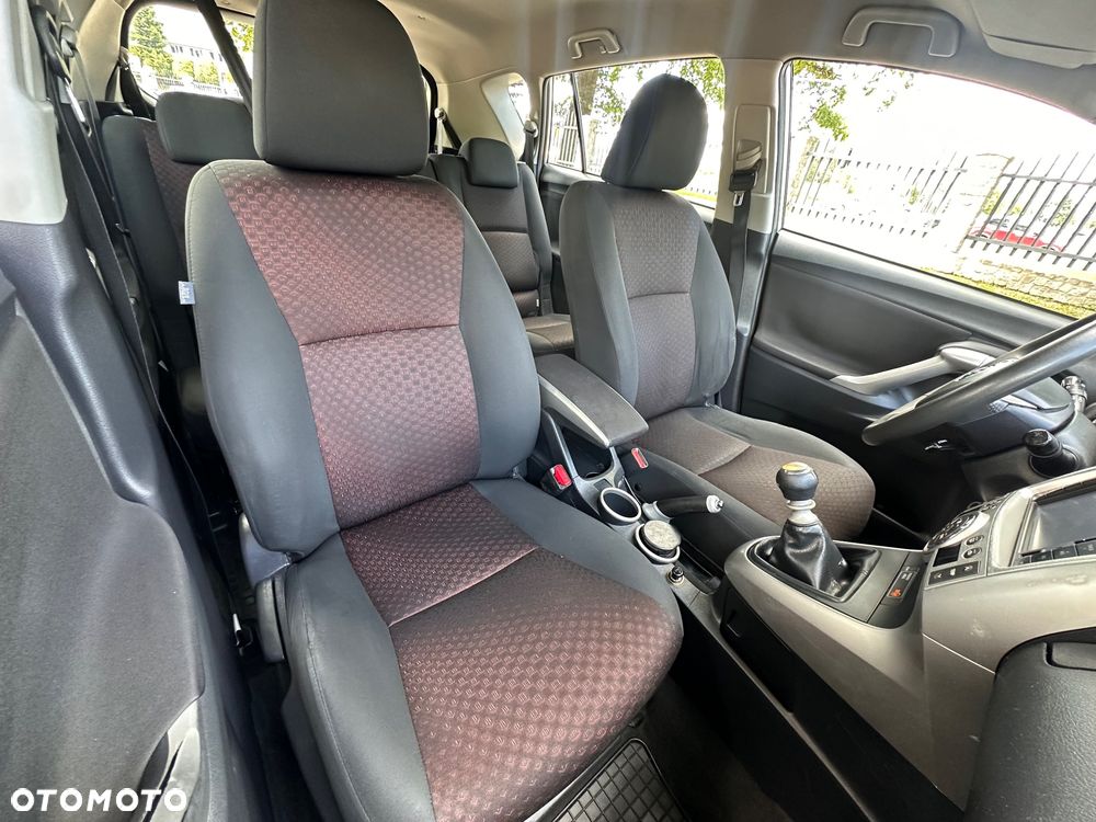 Toyota Verso 2.0 D-4D Executive - 26