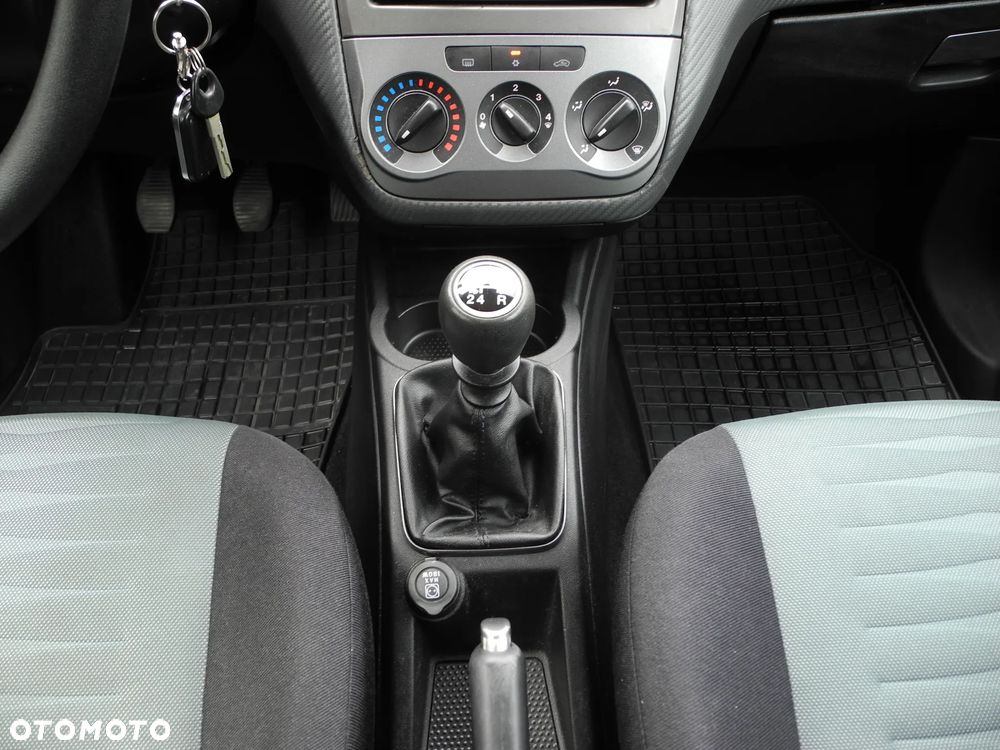 Fiat Grande Punto - 9