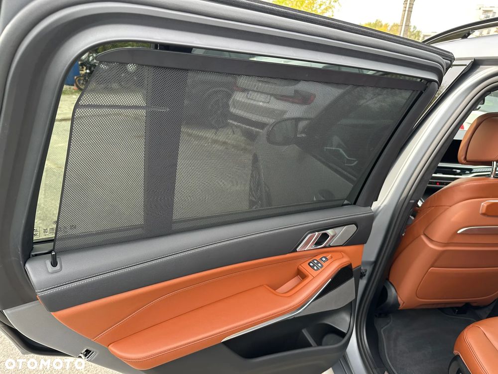 BMW X7 M60i xDrive mHEV sport - 22