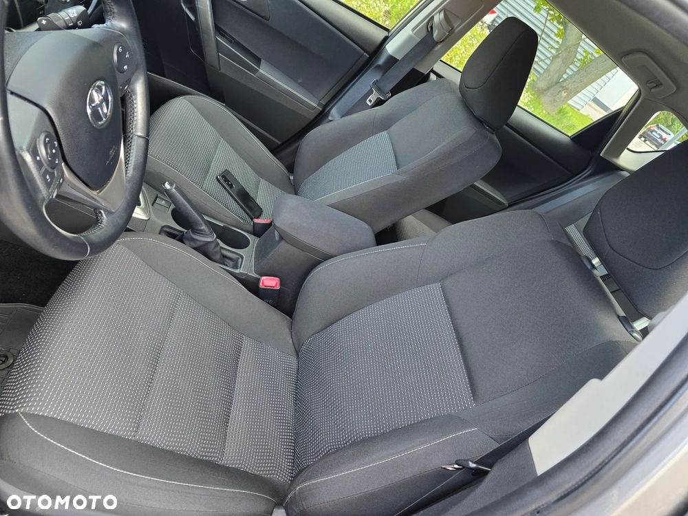 Toyota Auris 1.6 Premium MS - 20