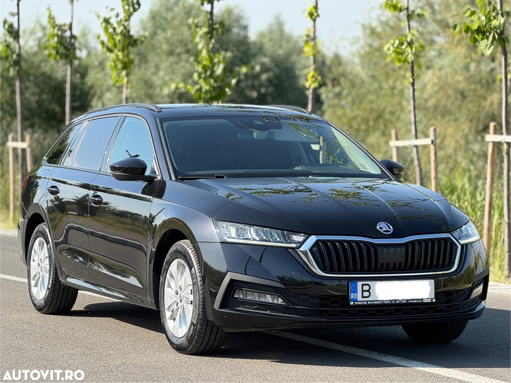 Skoda Octavia Combi 2.0 TDI DSG Ambition - 3