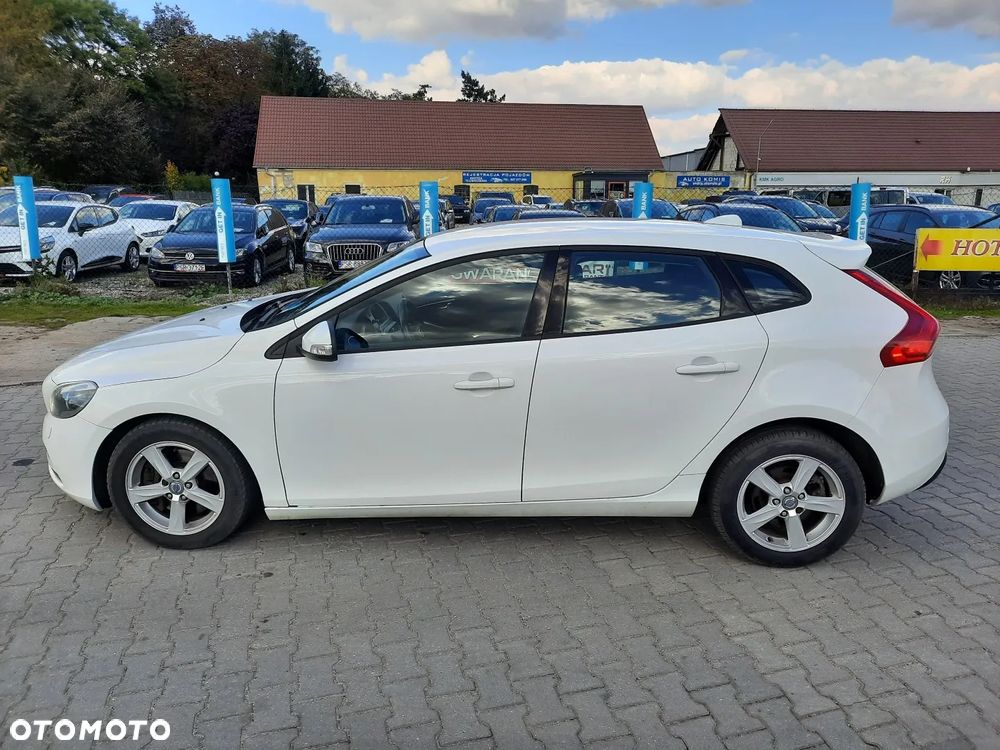 Volvo V40 D3 Momentum - 11