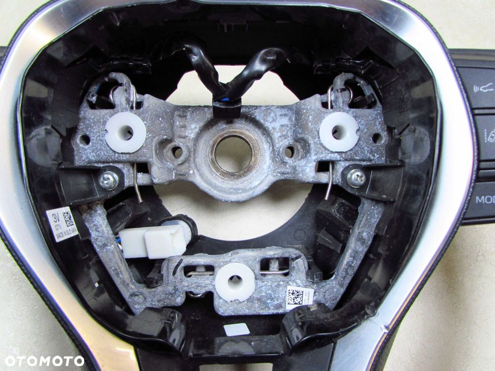 TOYOTA COROLLA XII E21 16-22 KIEROWNICA SKORA MULTIFUKCJA 45100-0Z240 - 8