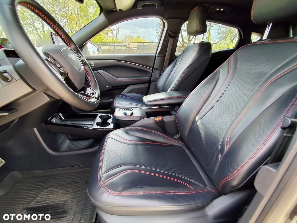 Ford Mustang Mach-E 91 kWh AWD Premium - 7