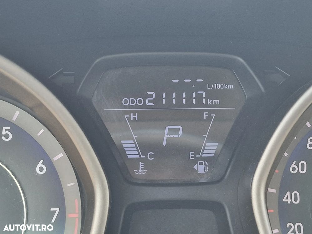 Hyundai Elantra 1.6 MPi Aut. Exclusive - 3