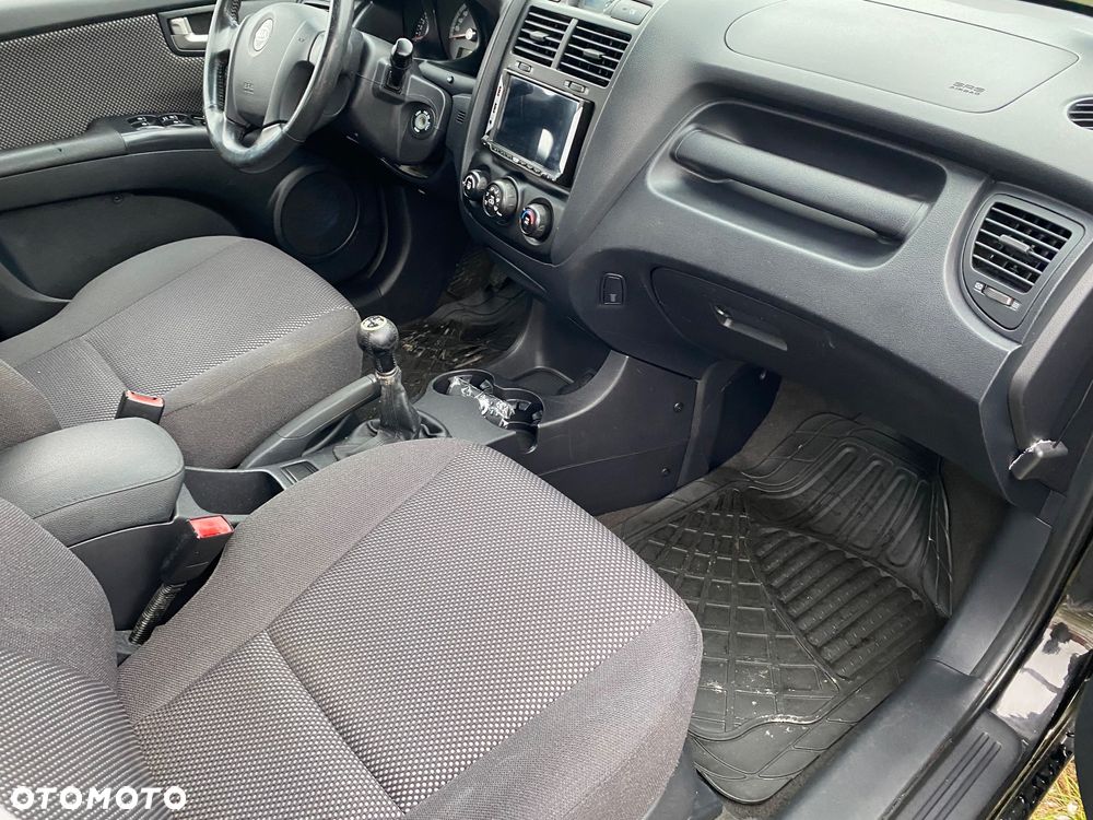 Kia Sportage 2.0 2WD Cup - 27
