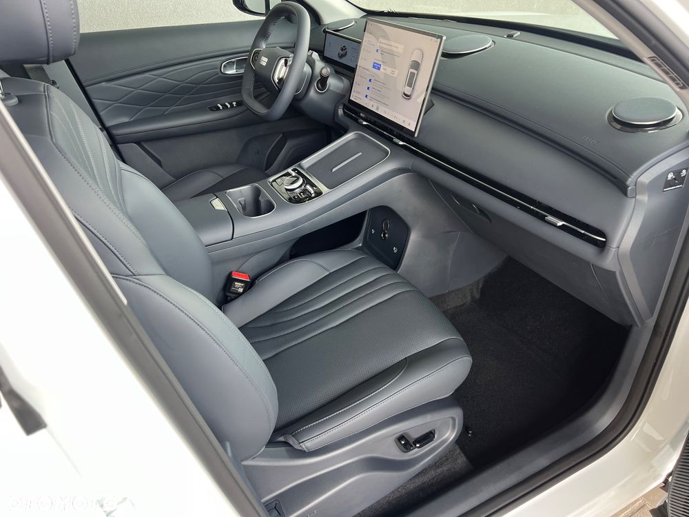 Geely Starray EM-i 1.5 PHEV Pro - 19