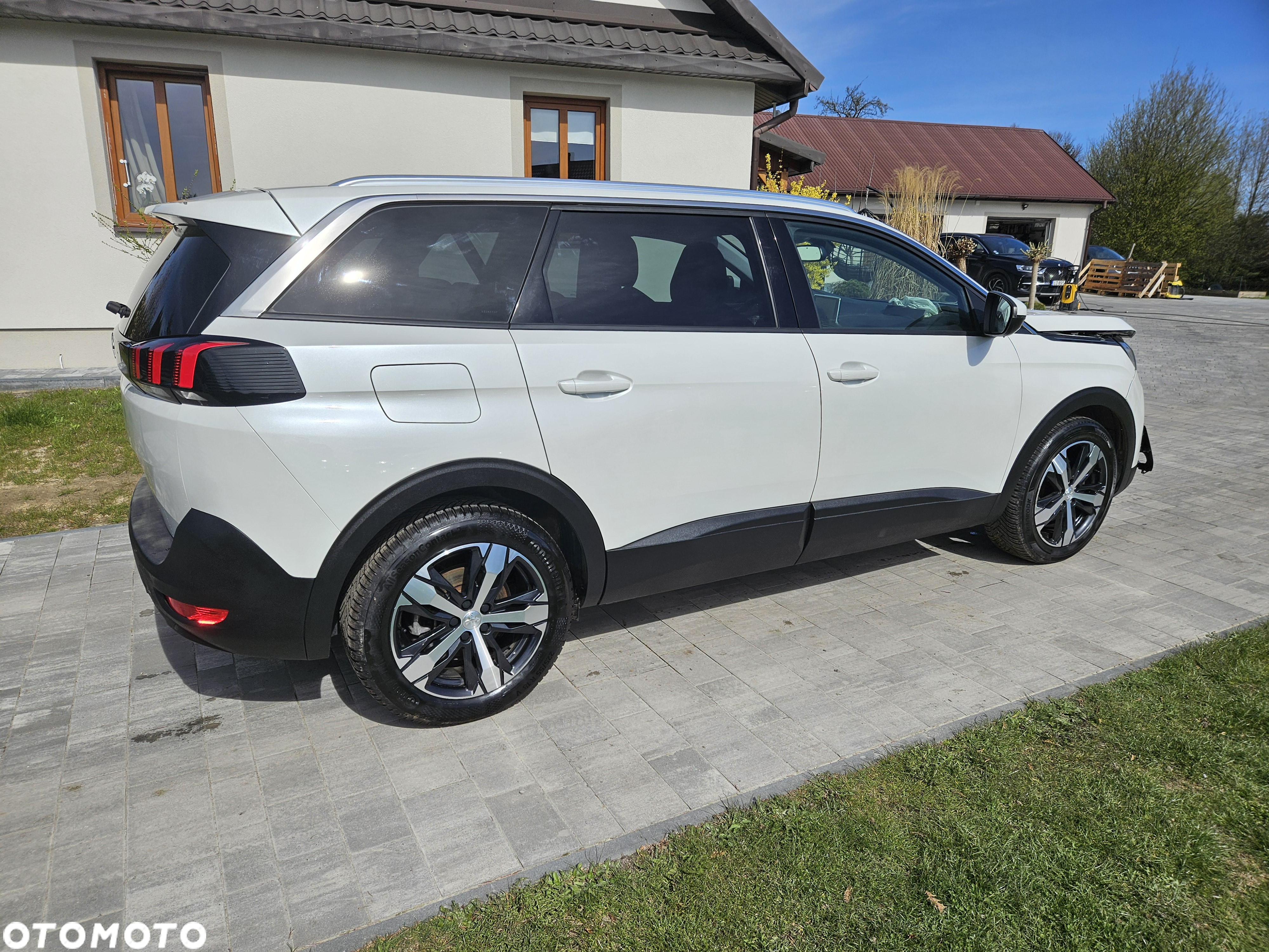 Peugeot 5008 1.5 BlueHDi Active S&S EAT8 - 7
