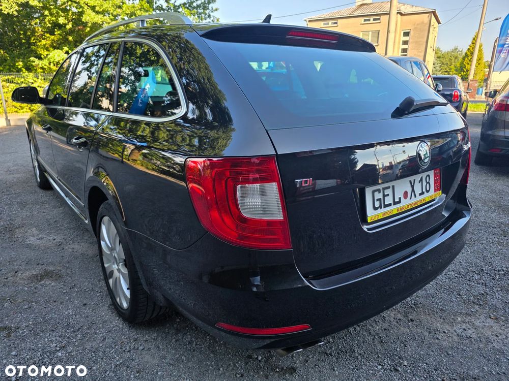 Skoda Superb 2.0 TDI Exclusive - 6
