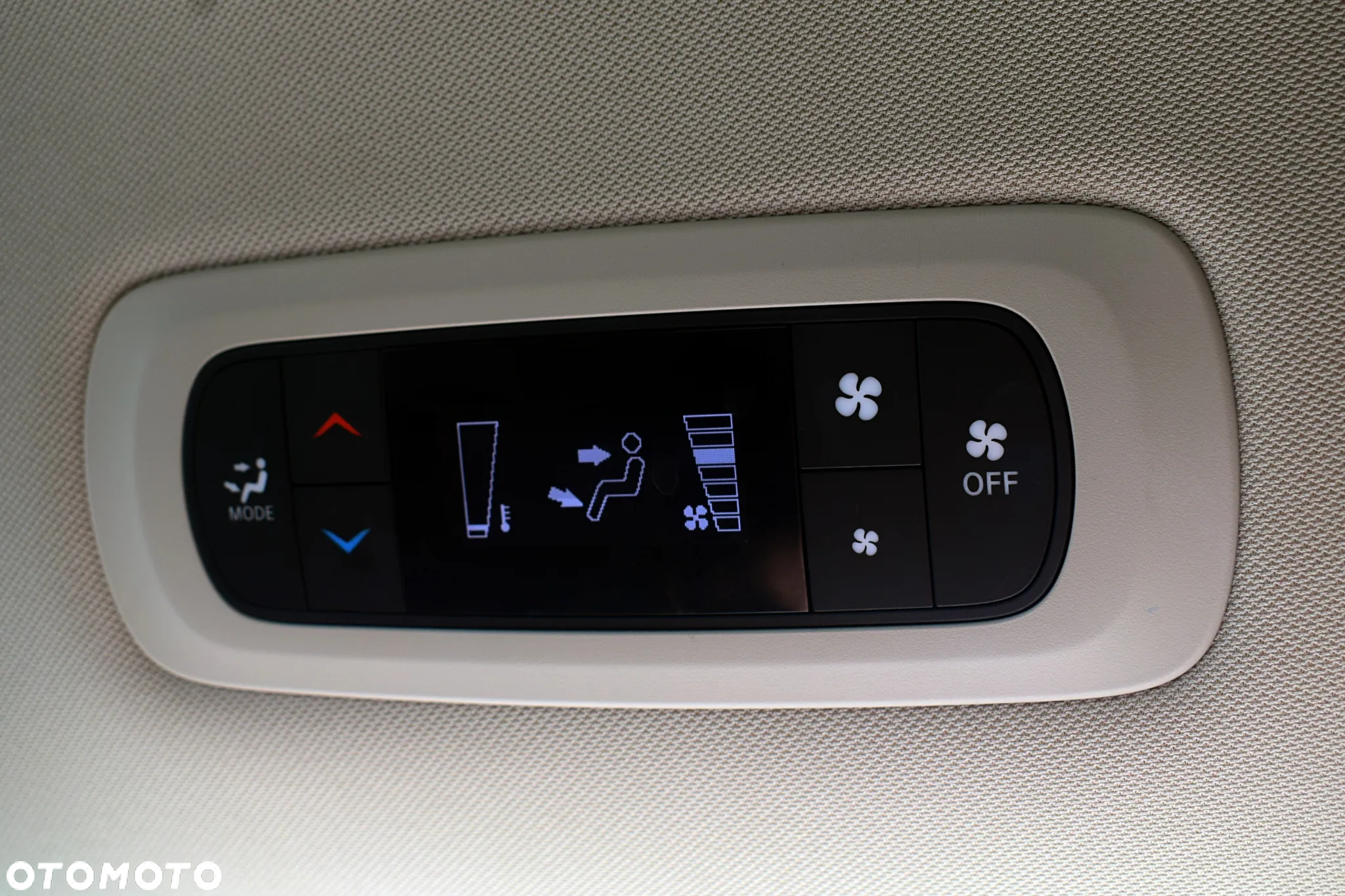 Chrysler Pacifica - 18