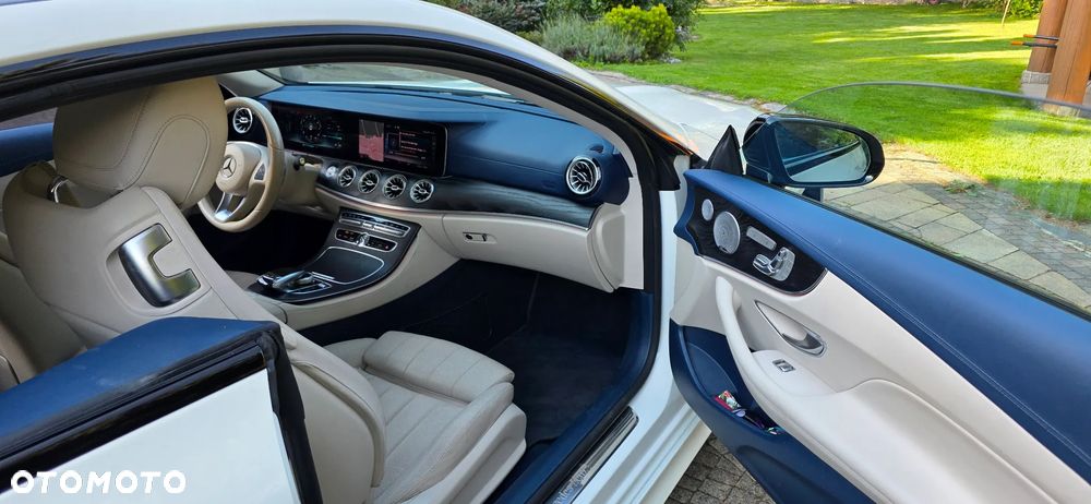 Mercedes-Benz Klasa E 400 4-Matic 9G-TRONIC - 17