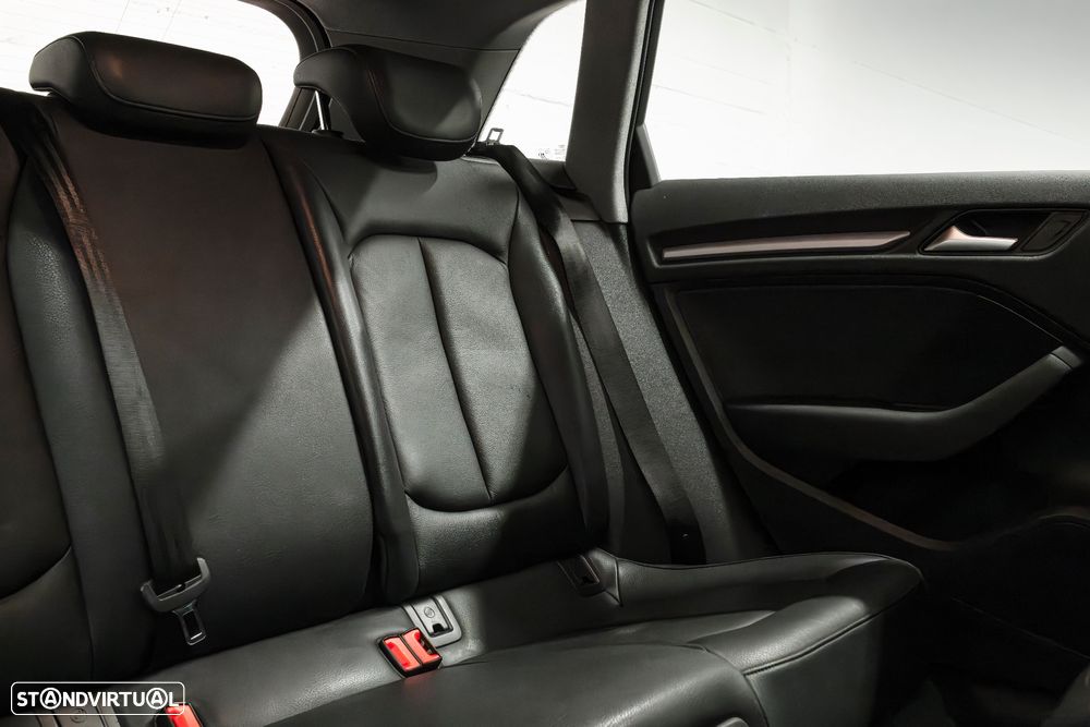 Audi A3 Sportback 40 e-tron S tronic - 13