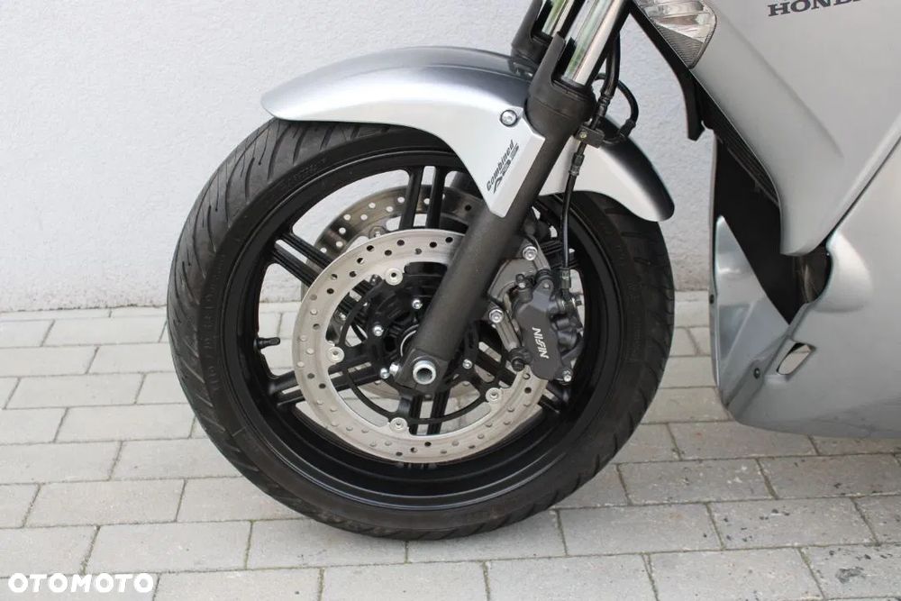Honda CBF - 17