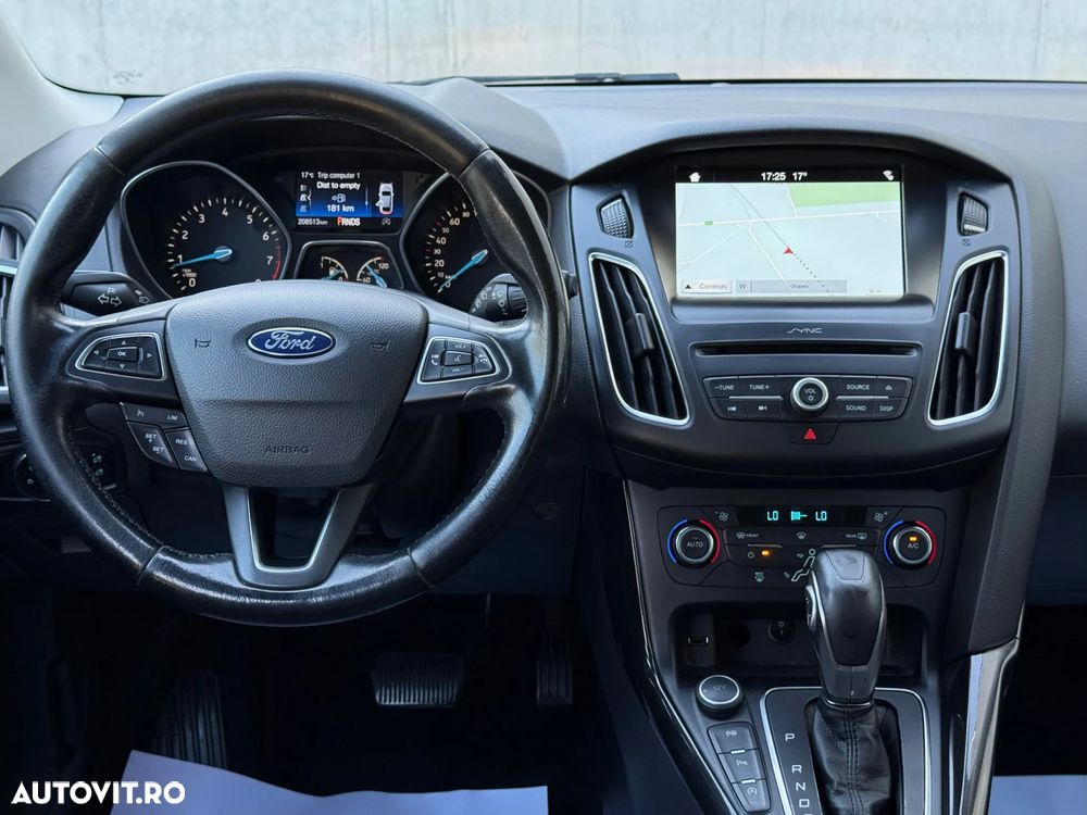 Ford Focus 1.5 Ecoboost Titanium Business - 11