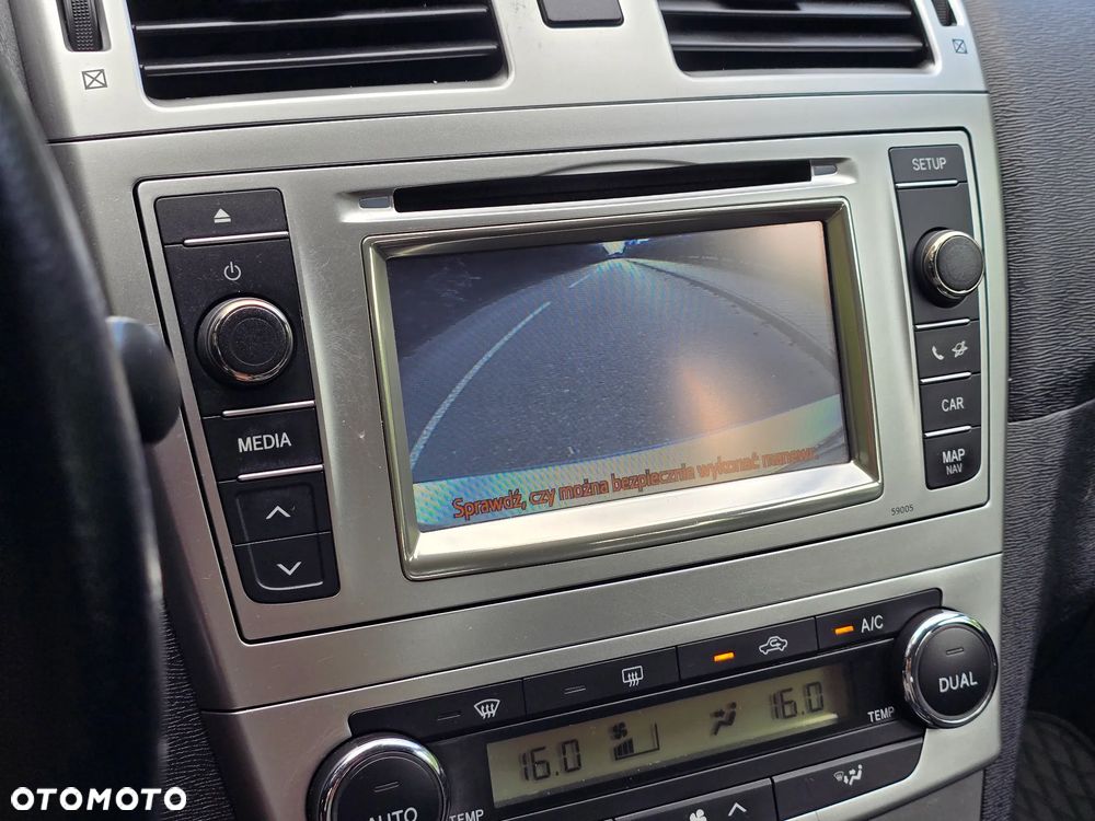 Toyota Avensis 2.0 D-4D Premium - 8