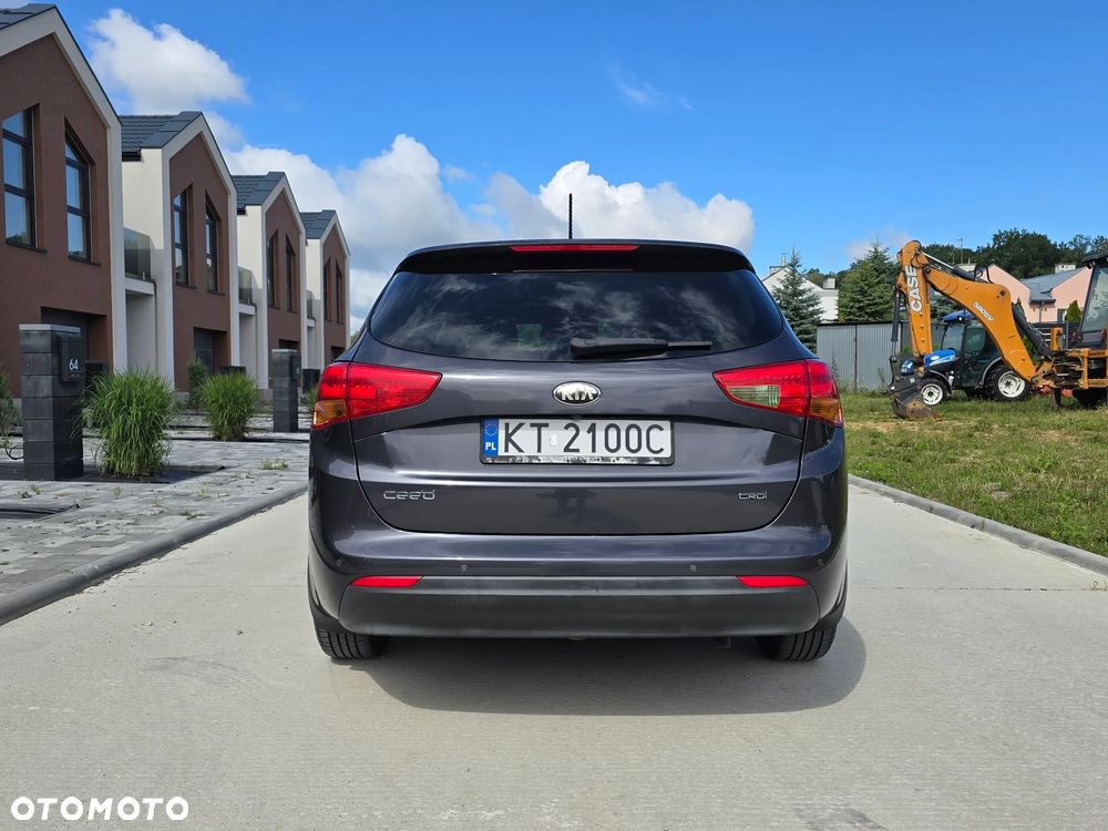 Kia Ceed - 6
