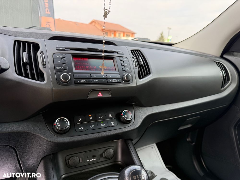 Kia Sportage 1.6 GSL MT 4x2 PREMIUM - 17