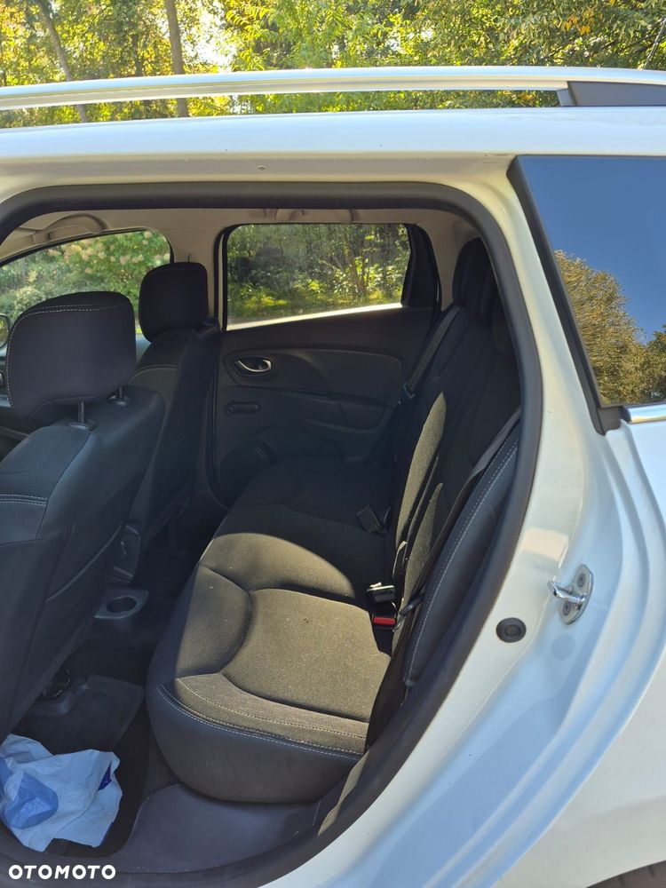 Renault Clio - 16