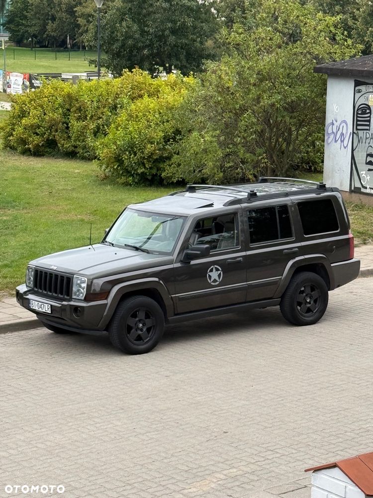 Jeep Commander 3.7 V6 - 12