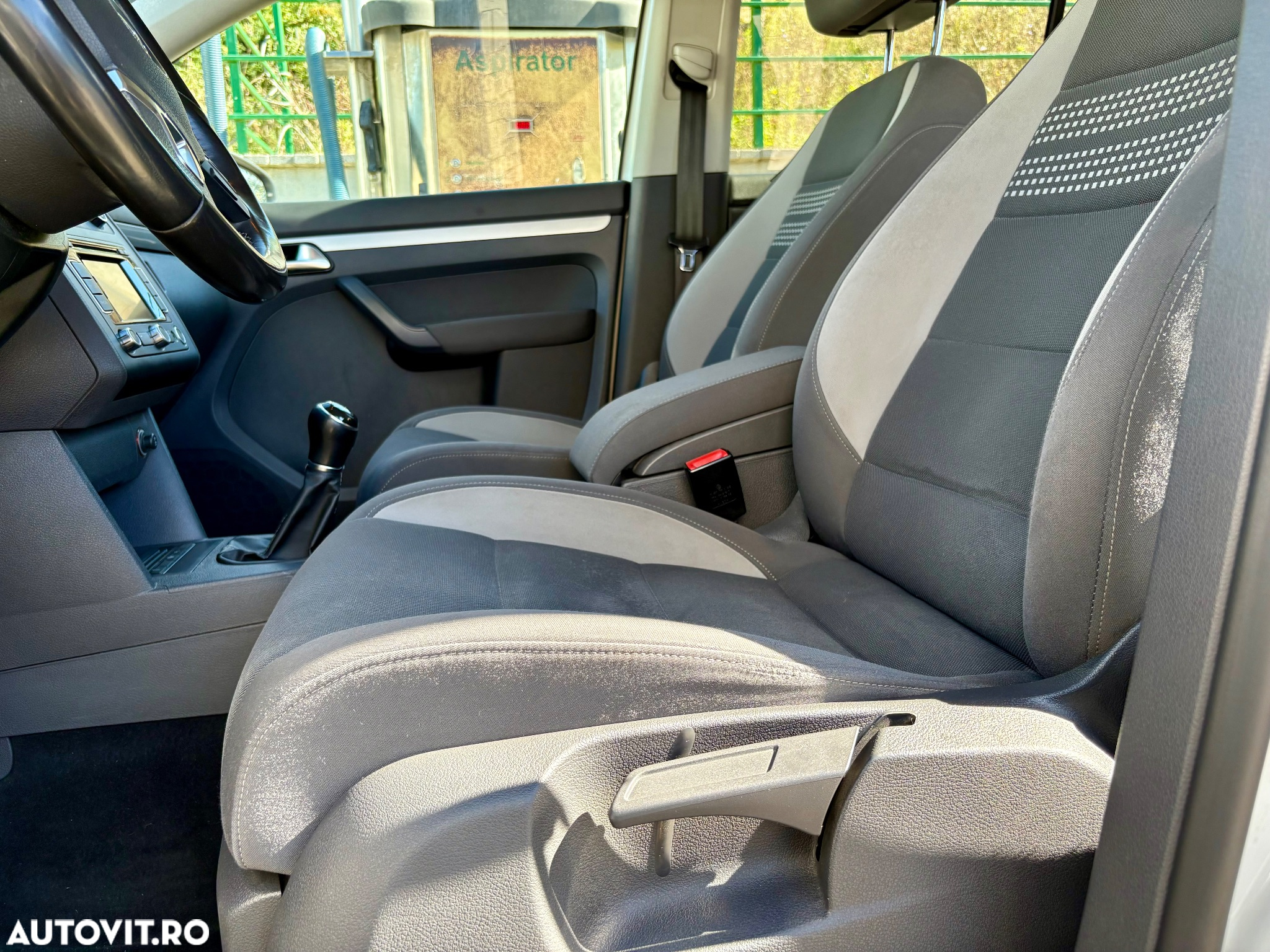 Volkswagen Touran 2.0 TDI Comfortline - 12