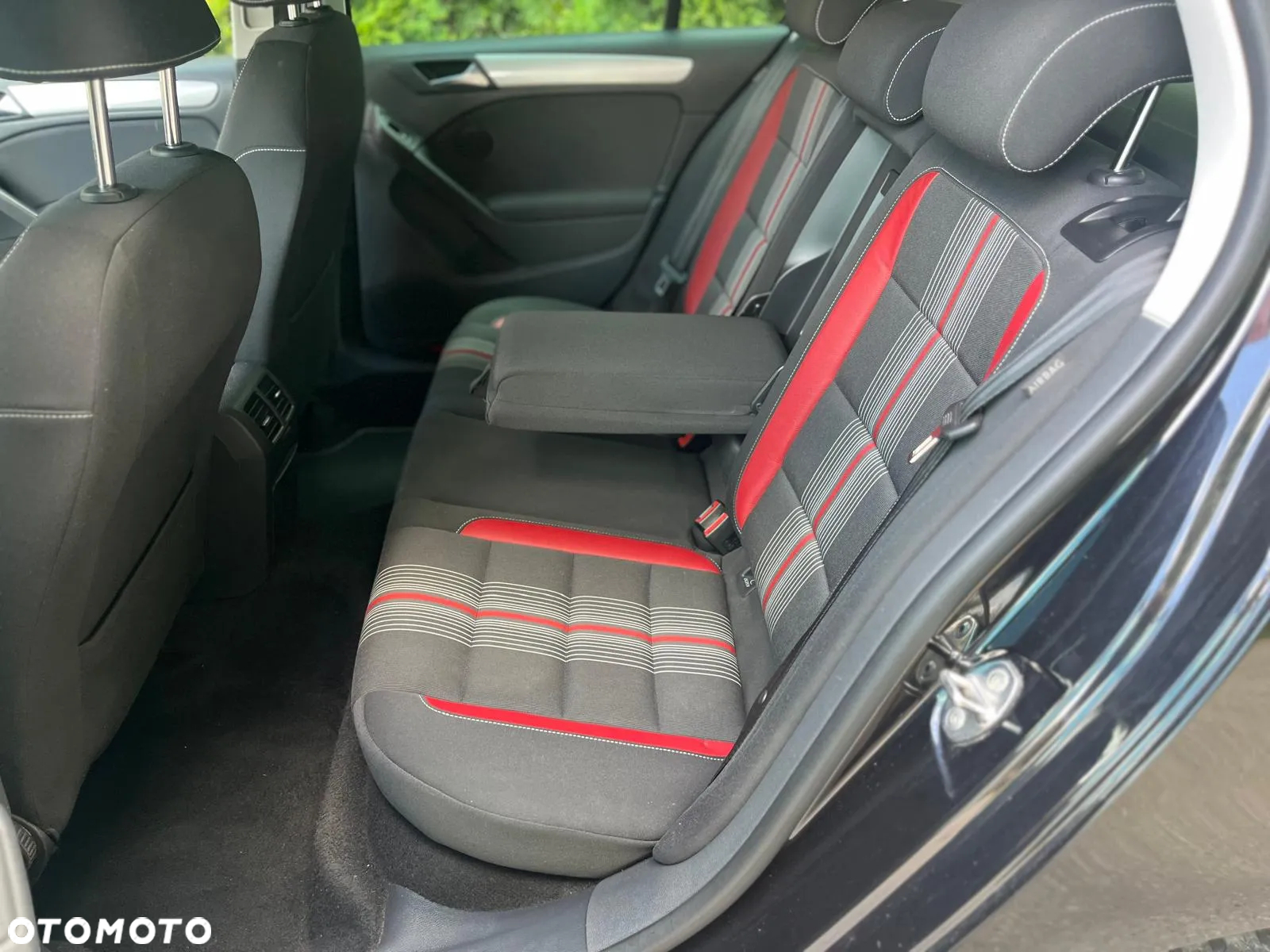 Volkswagen Golf 2.0 TDI DPF BlueMotion Technology DSG MATCH - 14