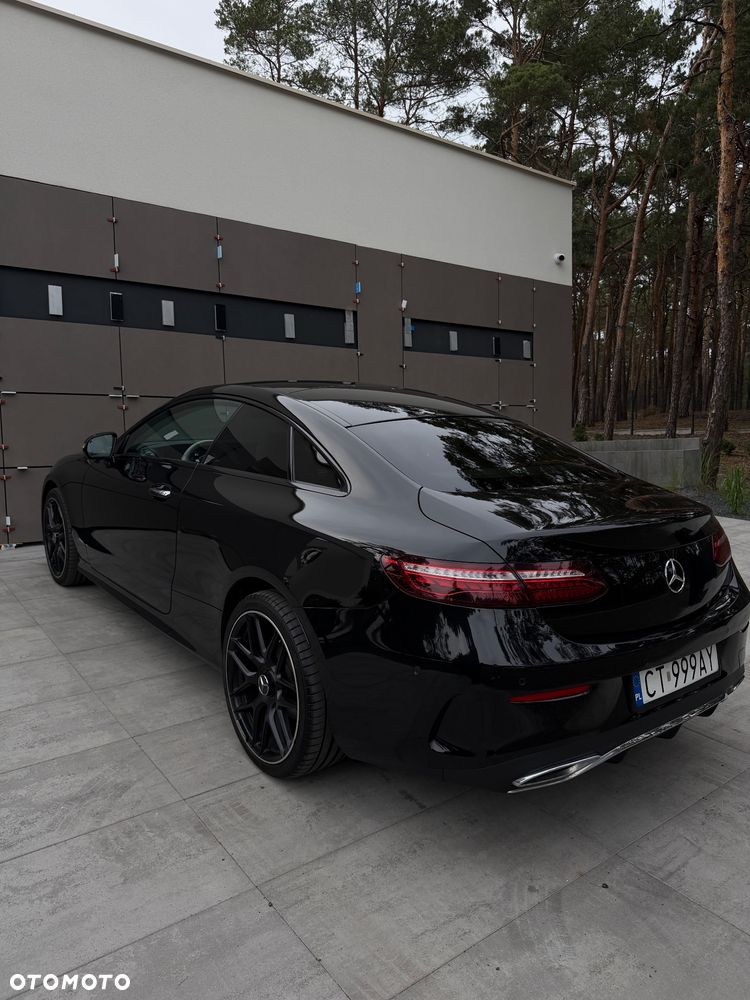 Mercedes-Benz Klasa E - 9