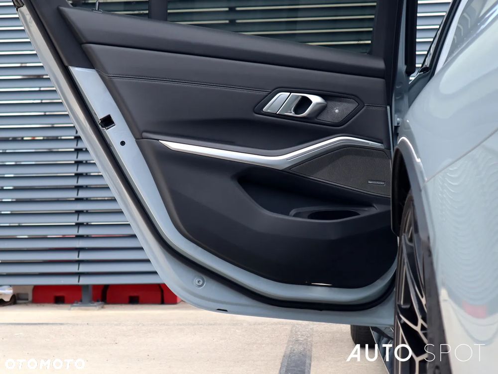 BMW M3 M Competition xDrive sport - 38