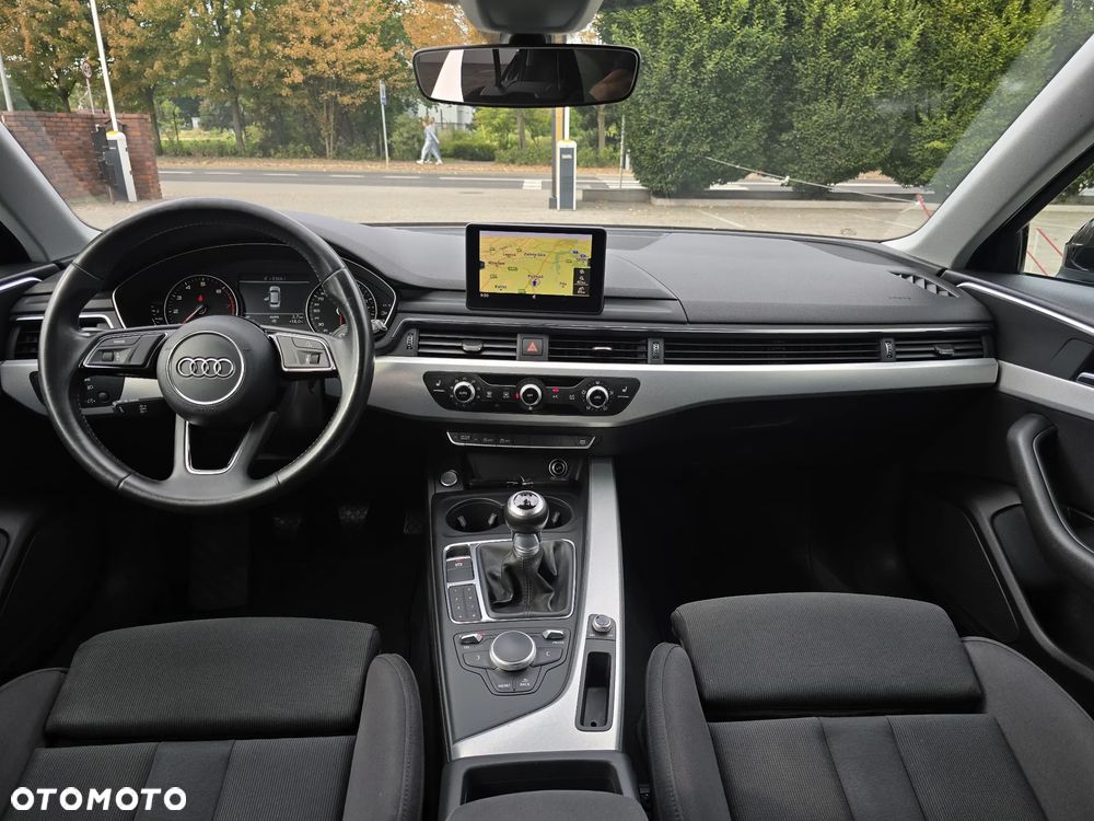 Audi A4 Avant 2.0 TFSI ultra design - 15