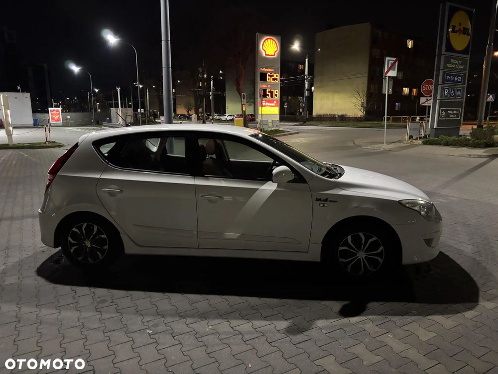 Hyundai i30 1.4 Blue Classic - 4