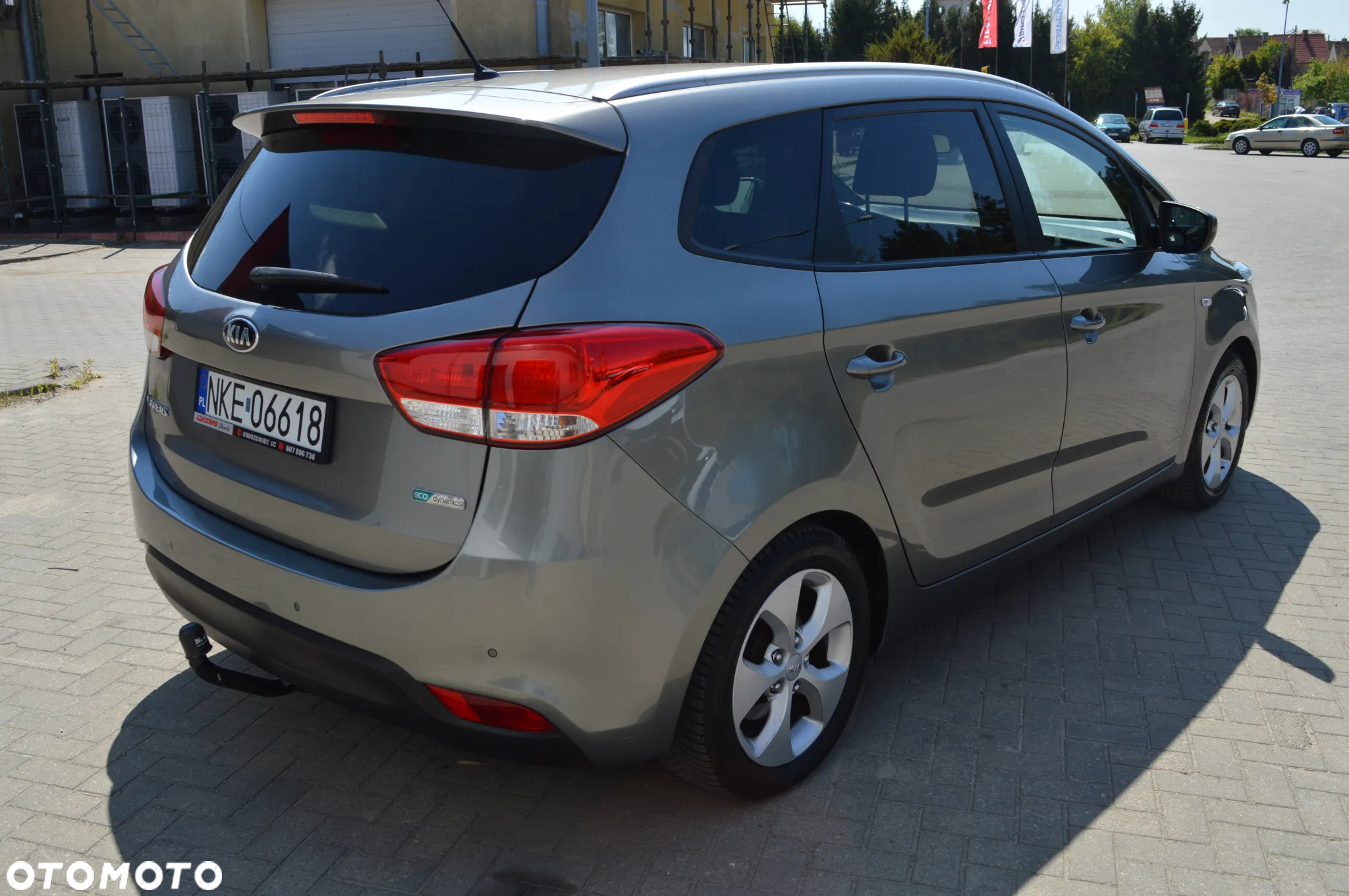 Kia Carens 1.6 GDI Dream Team Edition - 9