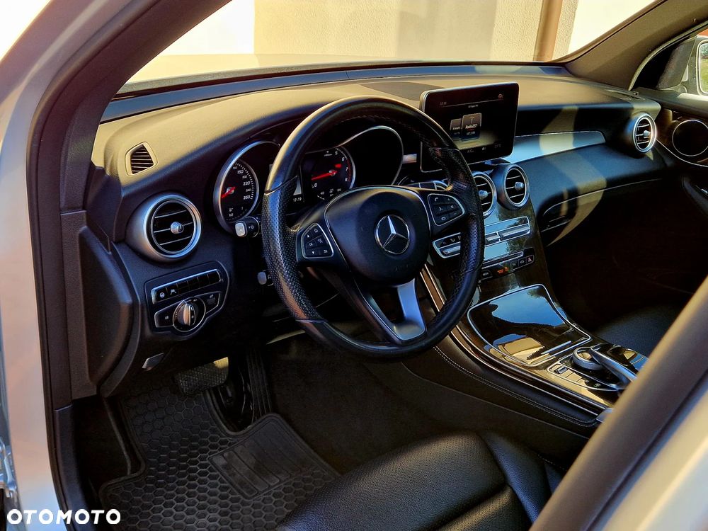 Mercedes-Benz GLC 300 4Matic 9G-TRONIC Exclusive - 13
